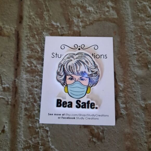 Studlycreations Bea safe pin - Picture 1 of 2